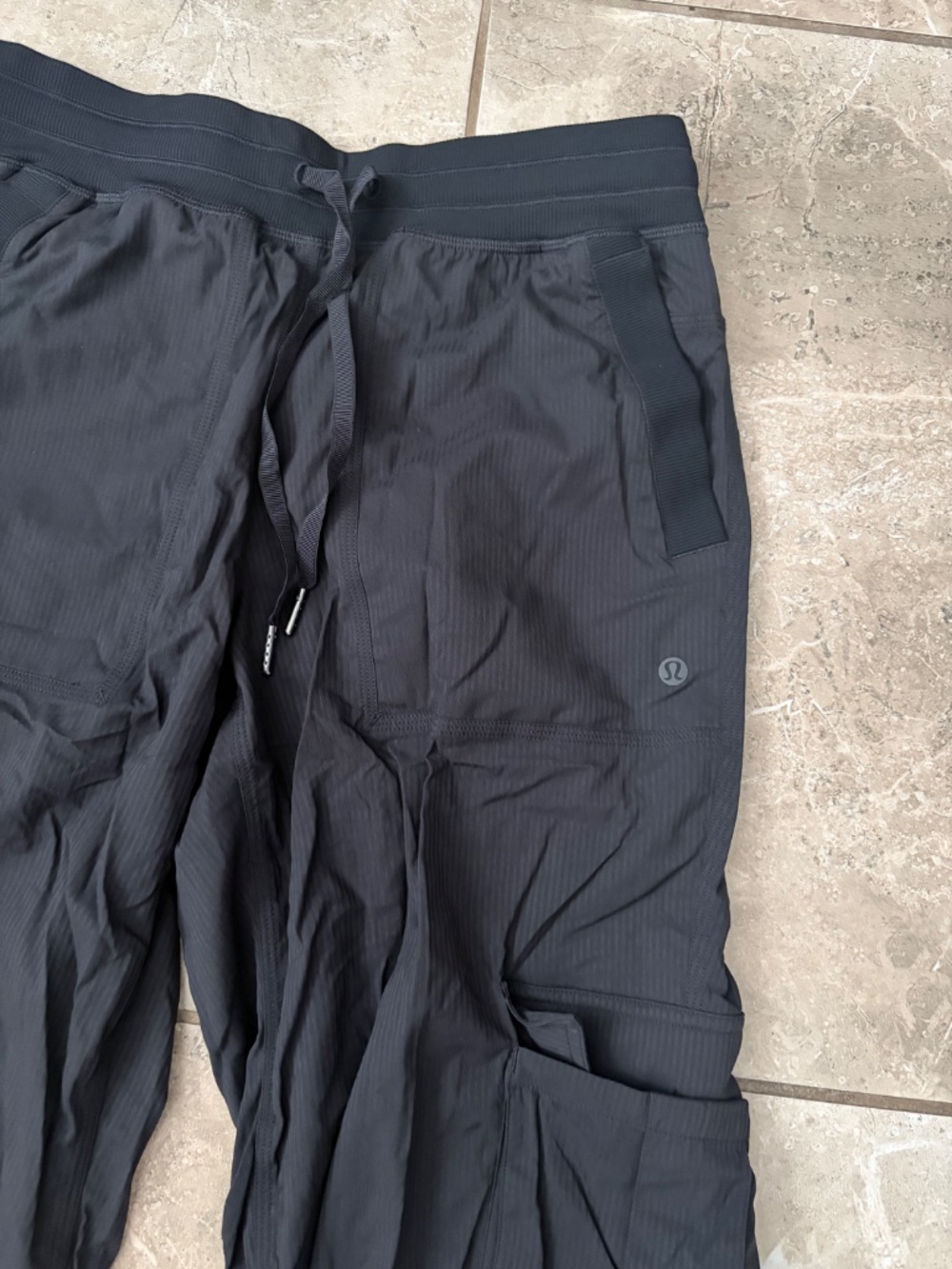 Lululemon Dance Studio Relaxed-Fit Mid-Rise Cargo Pant - Picture 6 of 8